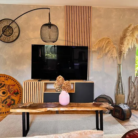 Βίλα Well & S Privatif *