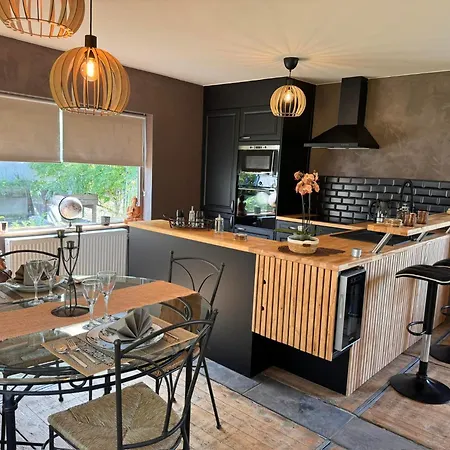 ヴィラ Well & S Hensies