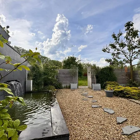 Well & S ヴィラ Hensies